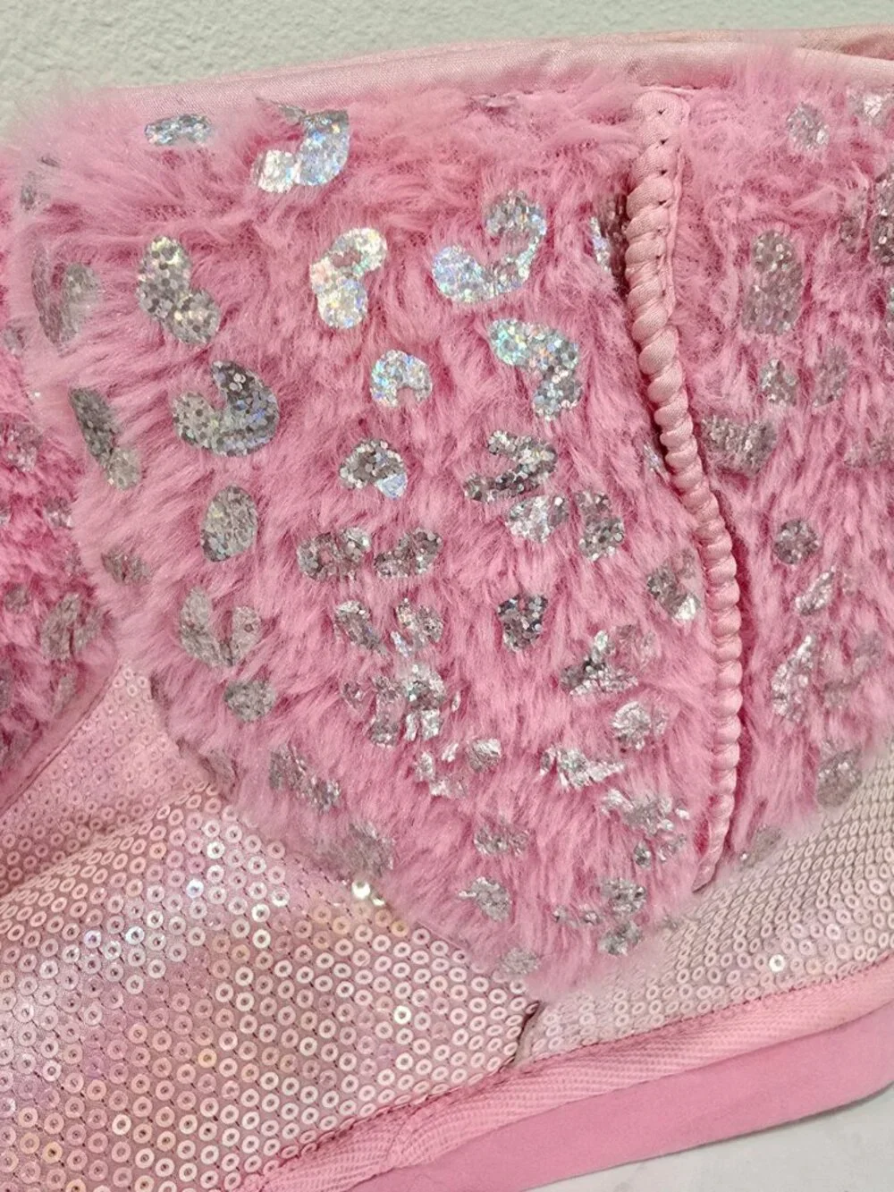 Justice ✦ Sparkly Faux Fur Boots ✦ Pink Sequin Glitter Accents Light‑Up Sides 3